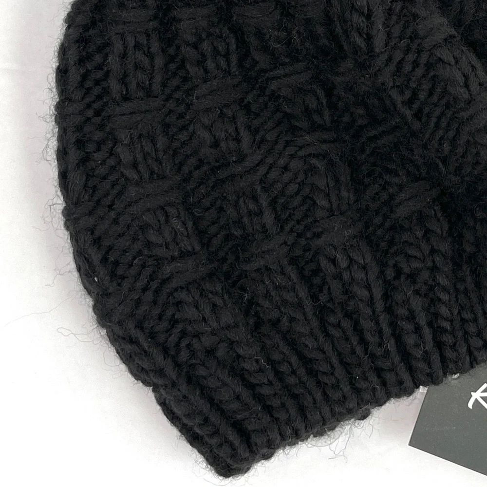 KYI KYI Cable Knit Beret With Faux Fur Pom NEW Black Beanie Hat